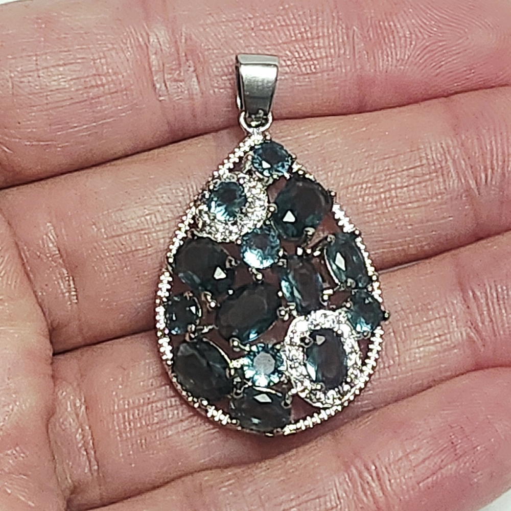 3.70 ctw Blue Topaz Sterling Silver Pendant 1.5" - Picture 6 of 7